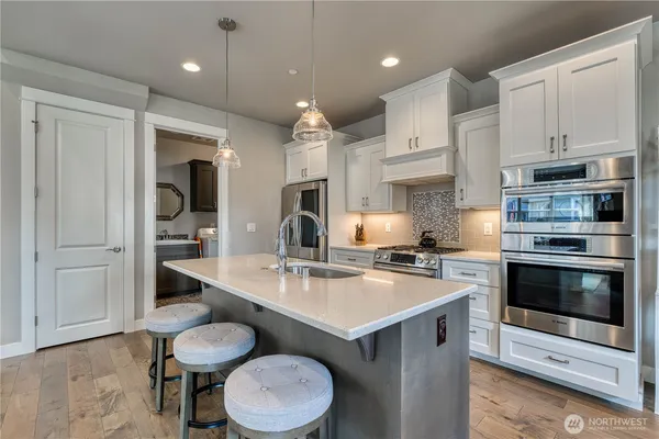 $779,950 | 1053 11th Tee Drive, Unit 32, Fircrest, WA 98466