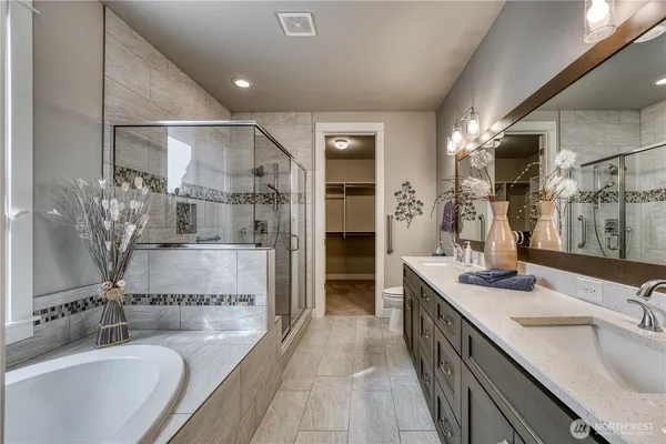 $779,950 | 1053 11th Tee Drive, Unit 32, Fircrest, WA 98466