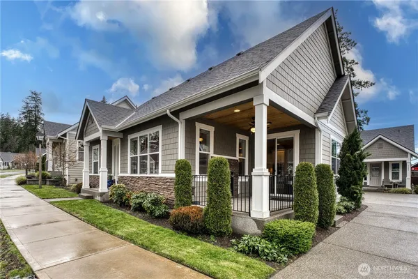 $779,950 | 1053 11th Tee Drive, Unit 32, Fircrest, WA 98466