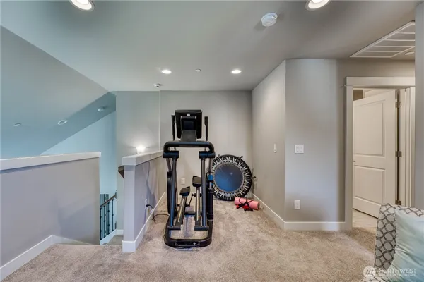 $779,950 | 1053 11th Tee Drive, Unit 32, Fircrest, WA 98466