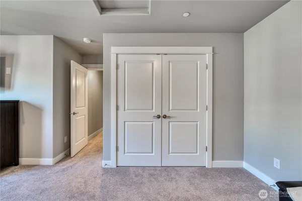 $779,950 | 1053 11th Tee Drive, Unit 32, Fircrest, WA 98466