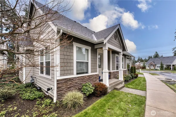 $779,950 | 1053 11th Tee Drive, Unit 32, Fircrest, WA 98466