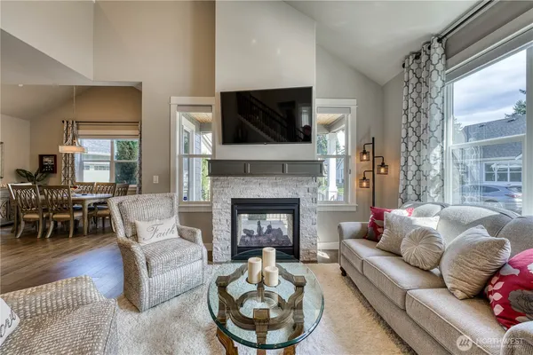 $779,950 | 1053 11th Tee Drive, Unit 32, Fircrest, WA 98466