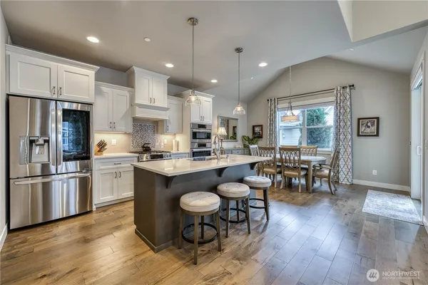 $779,950 | 1053 11th Tee Drive, Unit 32, Fircrest, WA 98466