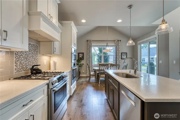 $779,950 | 1053 11th Tee Drive, Unit 32, Fircrest, WA 98466