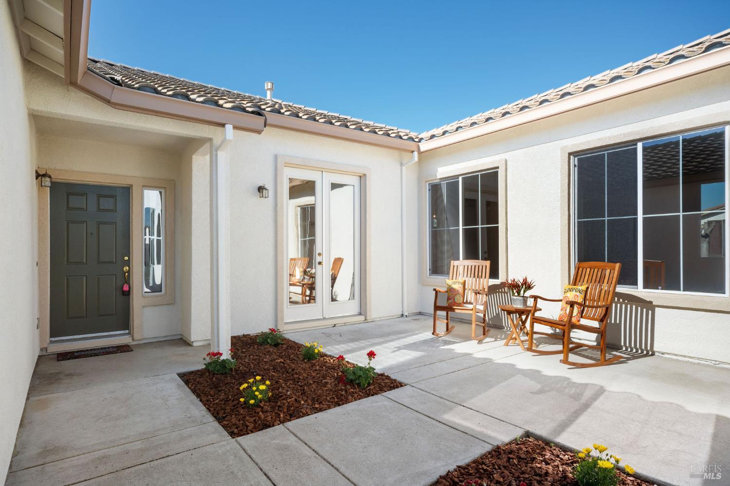377 Shadow Creek Drive Rio Vista, CA 94571 - Photo 3 of 77 lovely courtyard
