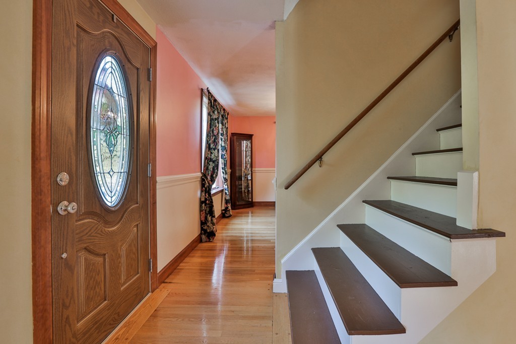 14 Belmont Road Billerica, MA 01821 - Photo 10 of 30 a view of entryway
