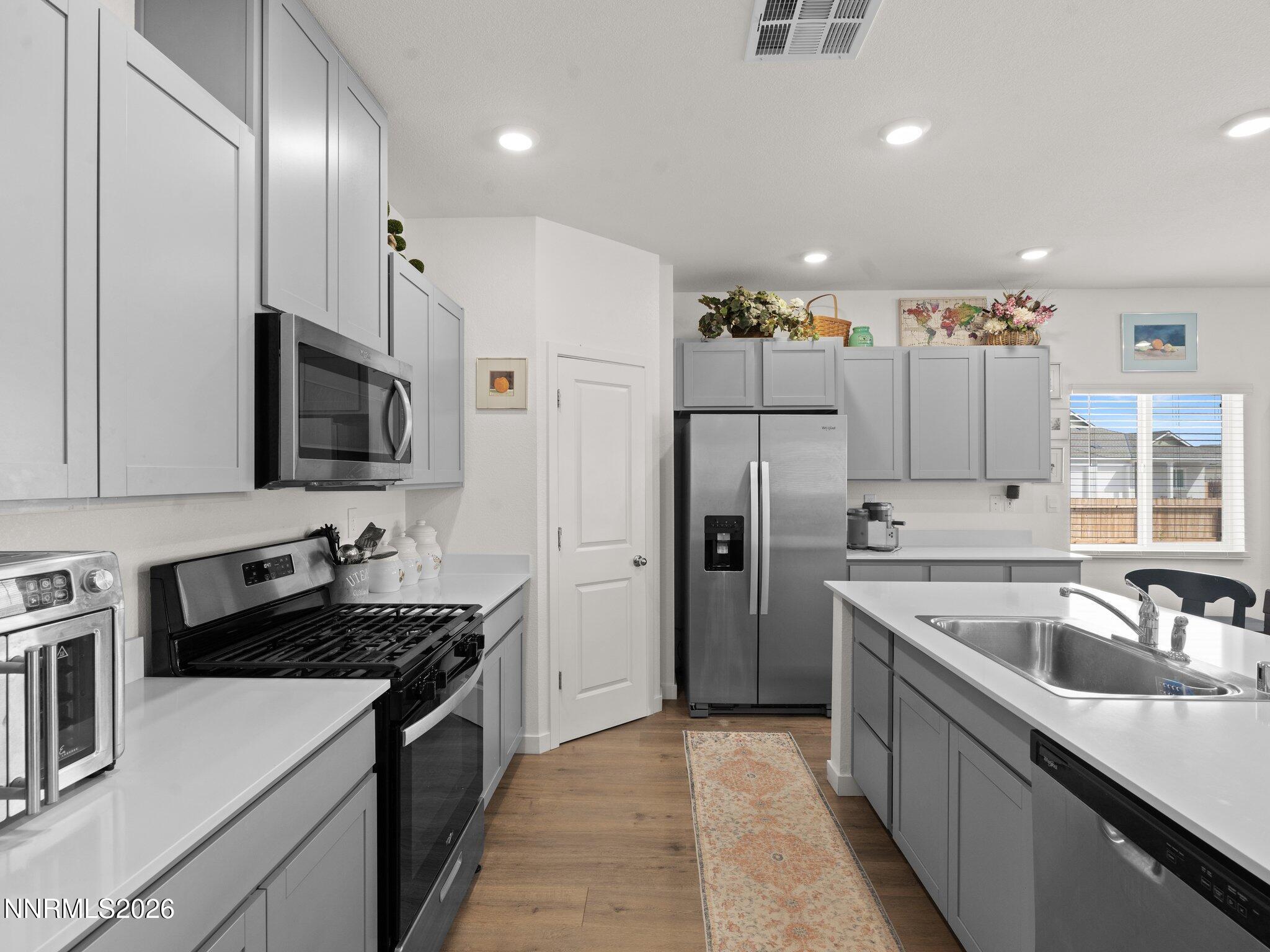 305 Mountain Spring Dayton, NV 89403 - Photo 8 of 39 305 Mountain Spg Ct-109