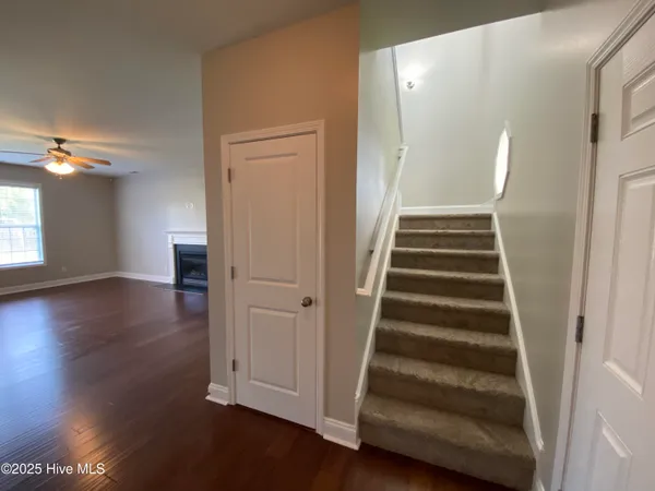 $1,950 | 105 Moonstone Court, Jacksonville, NC 28546