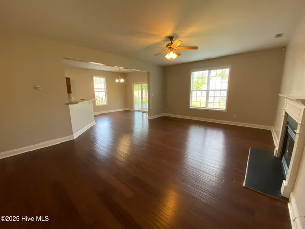 $1,950 | 105 Moonstone Court, Jacksonville, NC 28546