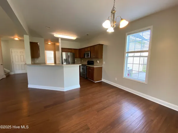 $1,950 | 105 Moonstone Court, Jacksonville, NC 28546