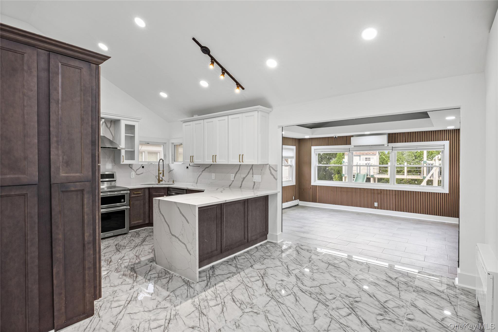 84 Rosedale Road Valley Stream, NY 11581 - Photo 11 of 44 Gallery Image 11