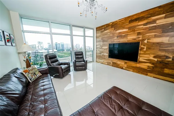 $619,990 | 1120 East Kennedy Boulevard, Unit 1212, Tampa, FL 33602