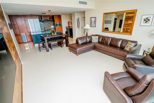 $619,990 | 1120 East Kennedy Boulevard, Unit 1212, Tampa, FL 33602