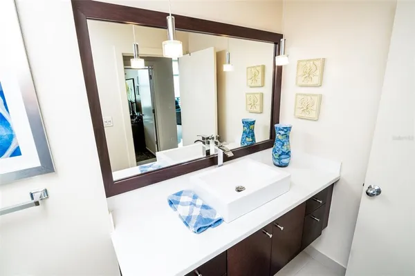 $619,990 | 1120 East Kennedy Boulevard, Unit 1212, Tampa, FL 33602