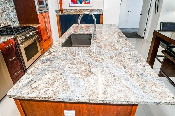 $619,990 | 1120 East Kennedy Boulevard, Unit 1212, Tampa, FL 33602