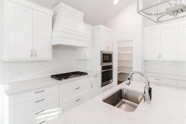 $2,550 | 3915 Aventino Court, Sachse, TX 75048