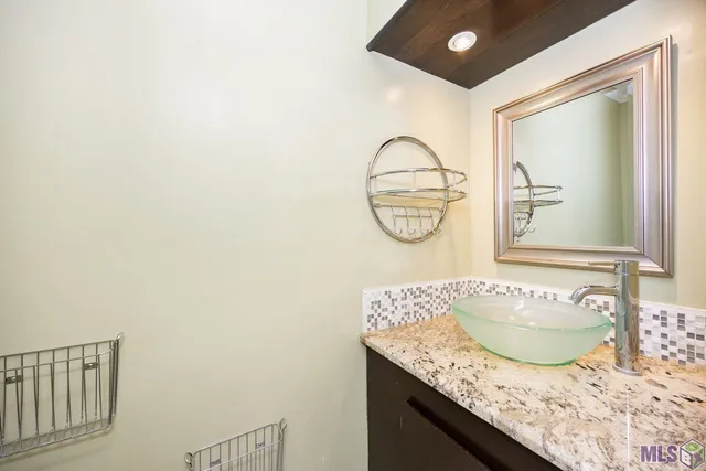 $224,900 | 8930 Highland Road, Baton Rouge, LA 70810