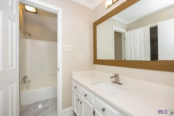 $224,900 | 8930 Highland Road, Baton Rouge, LA 70810