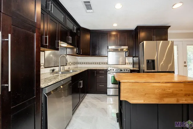 $224,900 | 8930 Highland Road, Baton Rouge, LA 70810