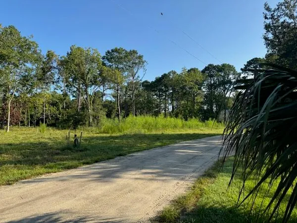 $169,000 | 318 McClellan Avenue, McClellanville, SC 29458