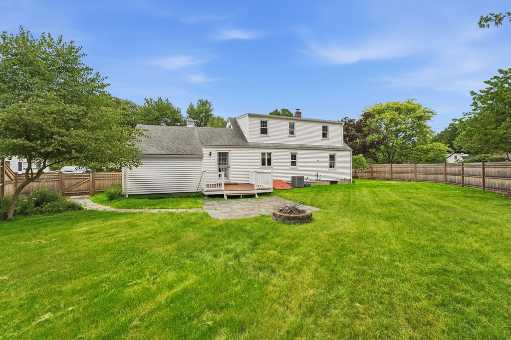 14 Duggan Circle Springfield, MA 01119 - Photo 2 of 41