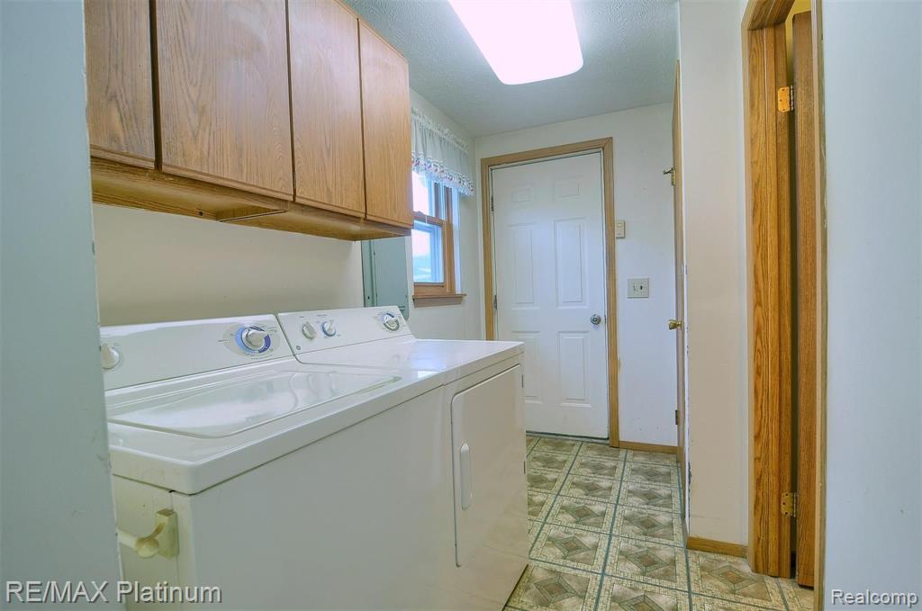 240 North Elba Road Lapeer, MI 48446 - Photo 16 of 39