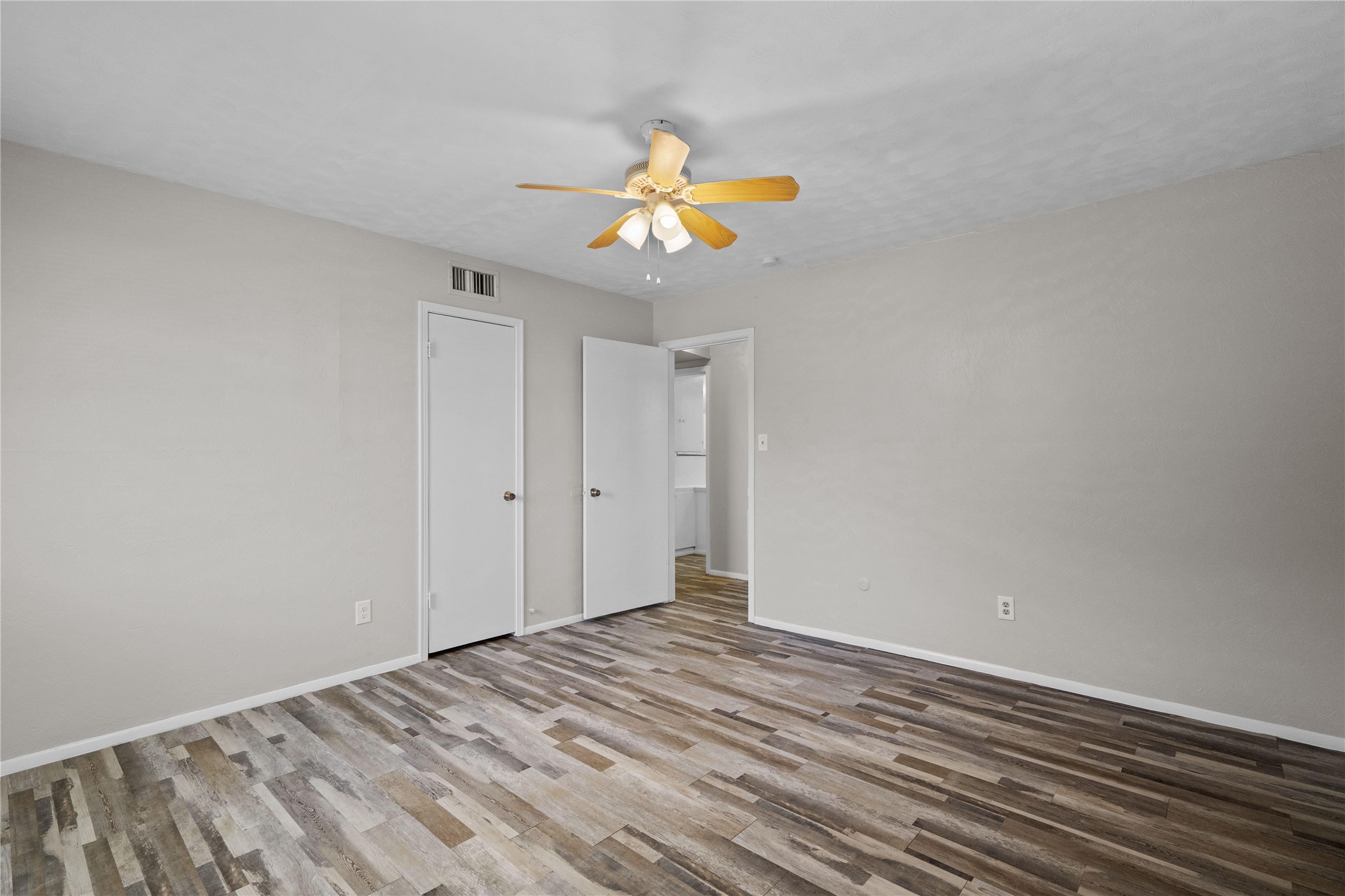 2729 Main Street, Unit 8 La Marque, TX 77568 - Photo 5 of 8