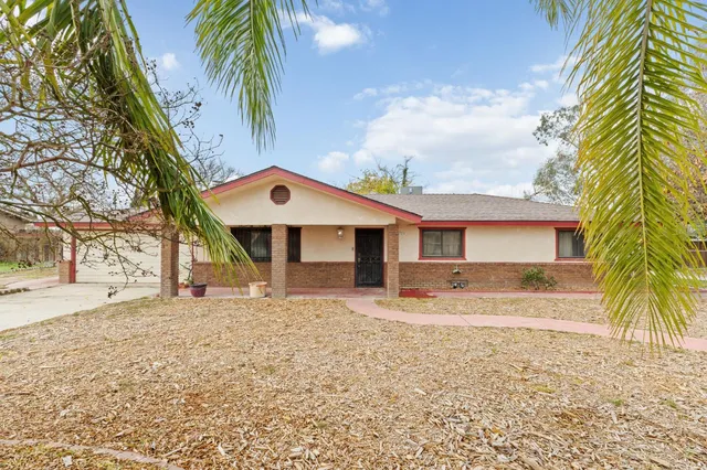 $445,000 | 17214 Crescent Drive, Madera, CA 93638