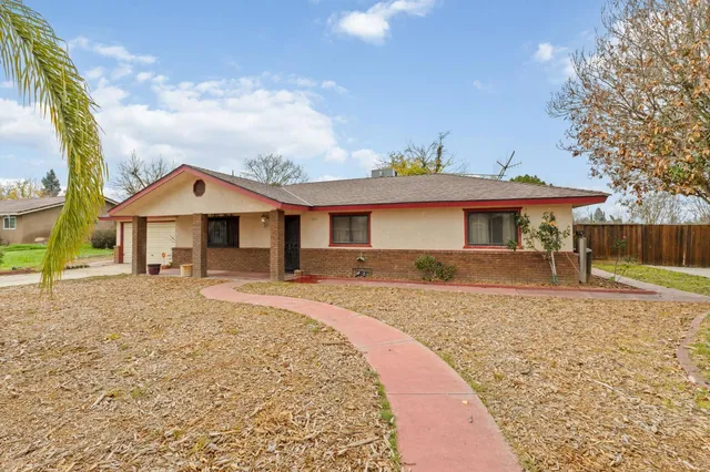 $445,000 | 17214 Crescent Drive, Madera, CA 93638