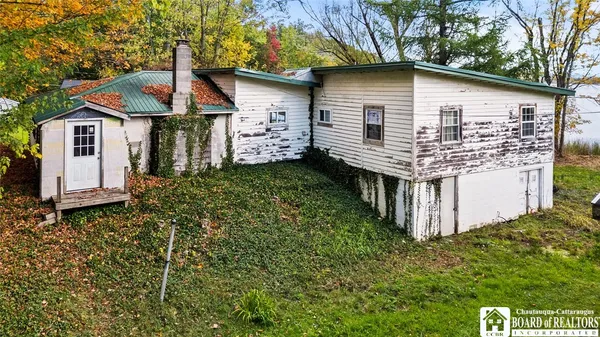 $349,900 | 8131 Bear Lake Road, Pomfret, NY 14784