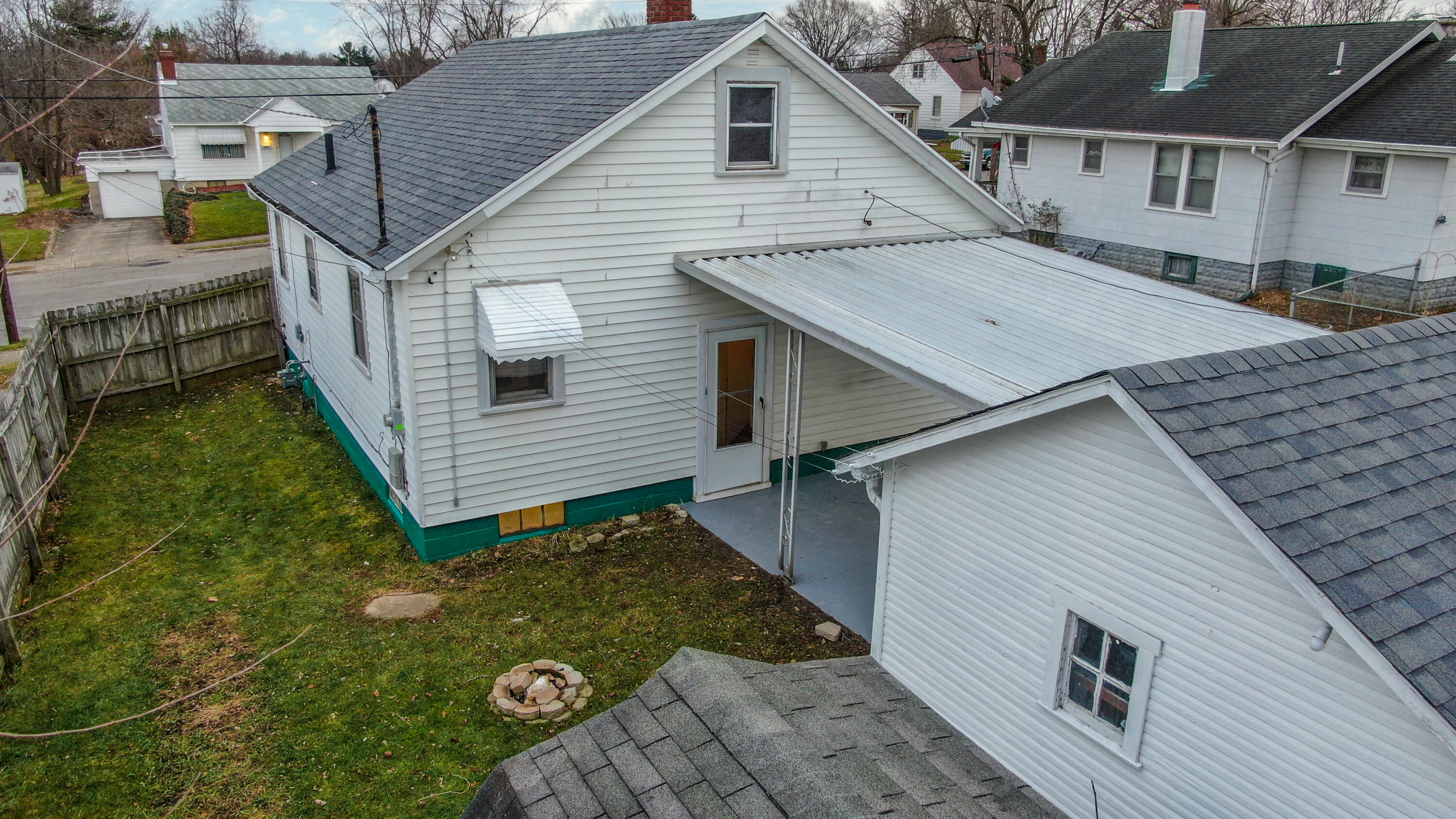 1015 Beacon Street Springfield, OH 45505 - Photo 5 of 36 2 (2)