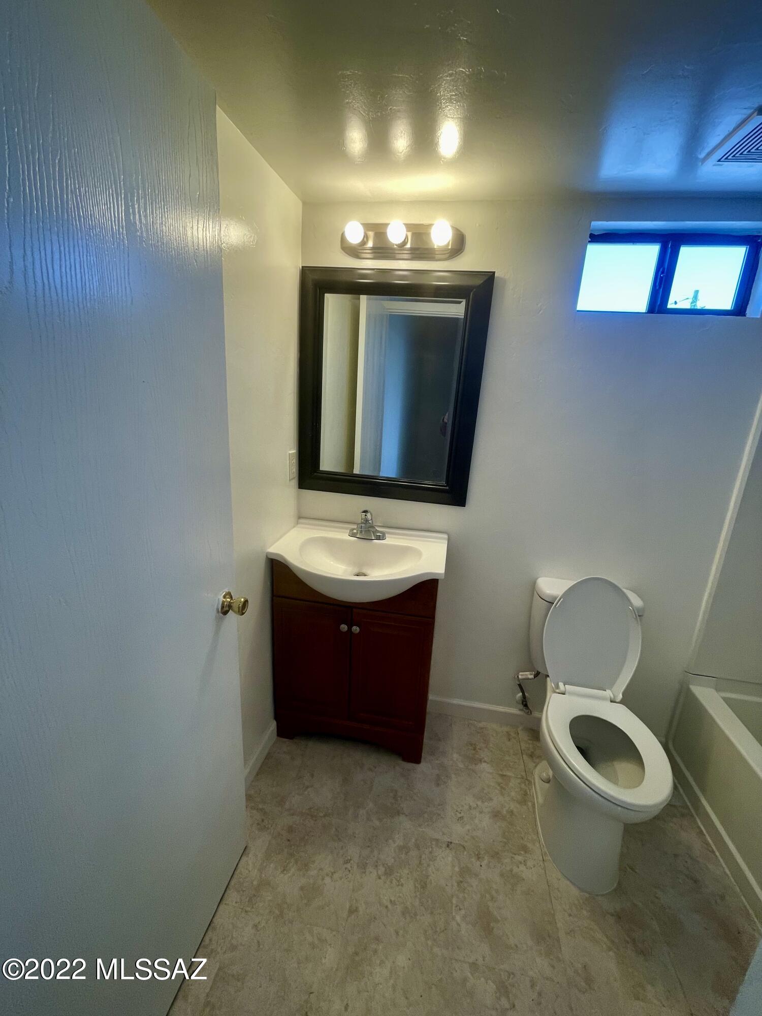 140 East Pastime Road Tucson, AZ 85705 - Photo 8 of 13