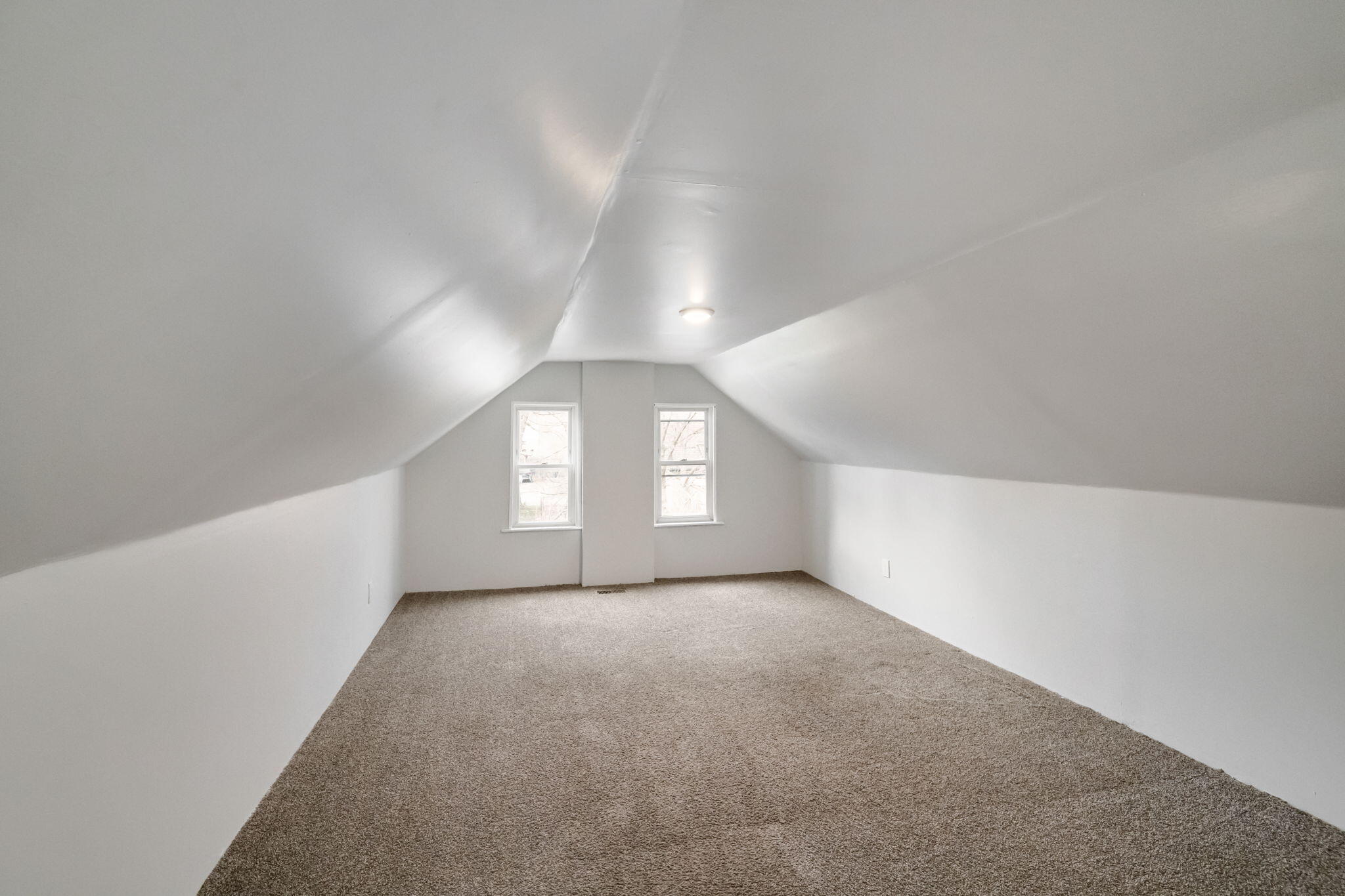 4327 Vermont Court Gary, IN 46409 - Photo 11 of 14 2048x1365