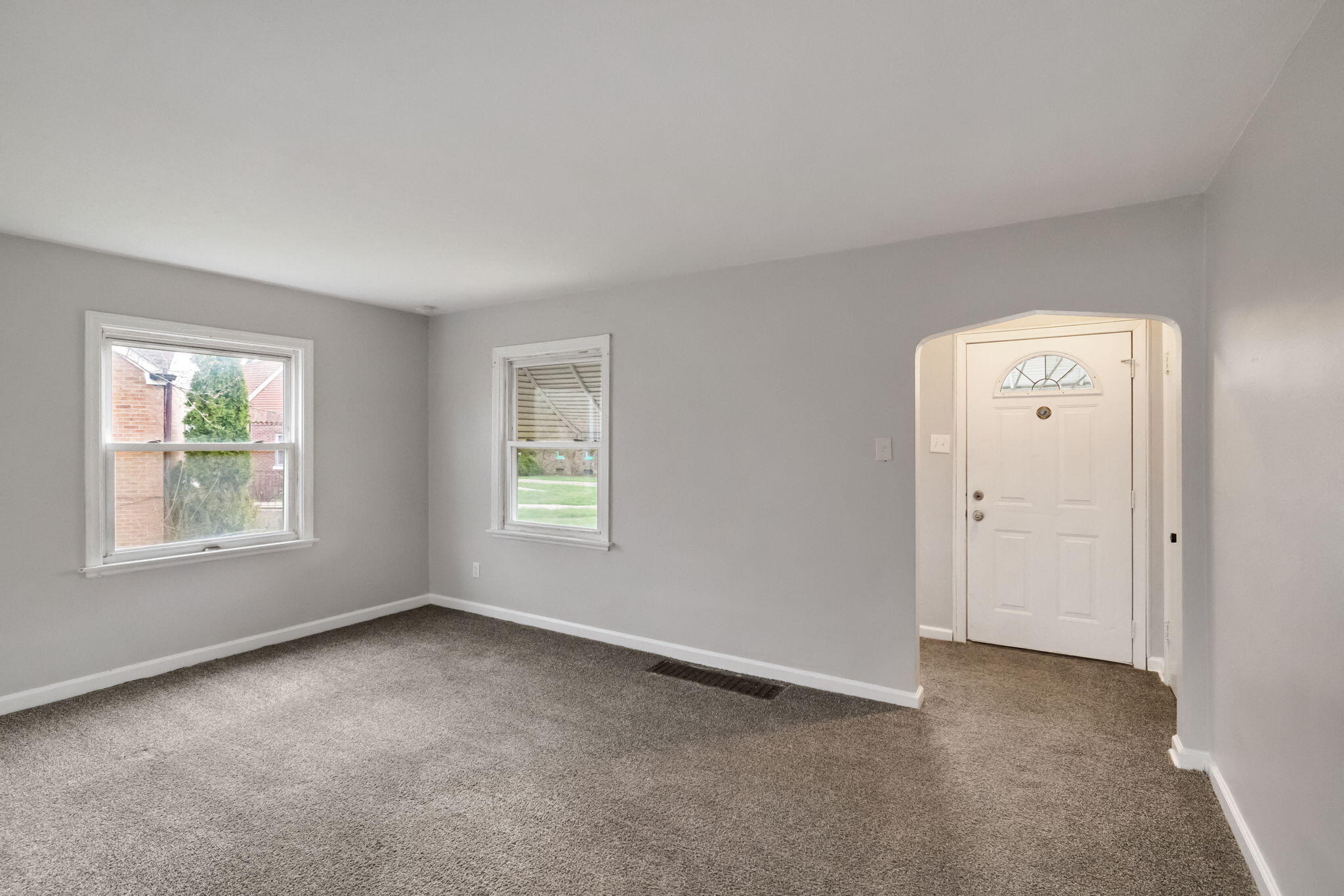 4327 Vermont Court Gary, IN 46409 - Photo 5 of 14 2048x1365