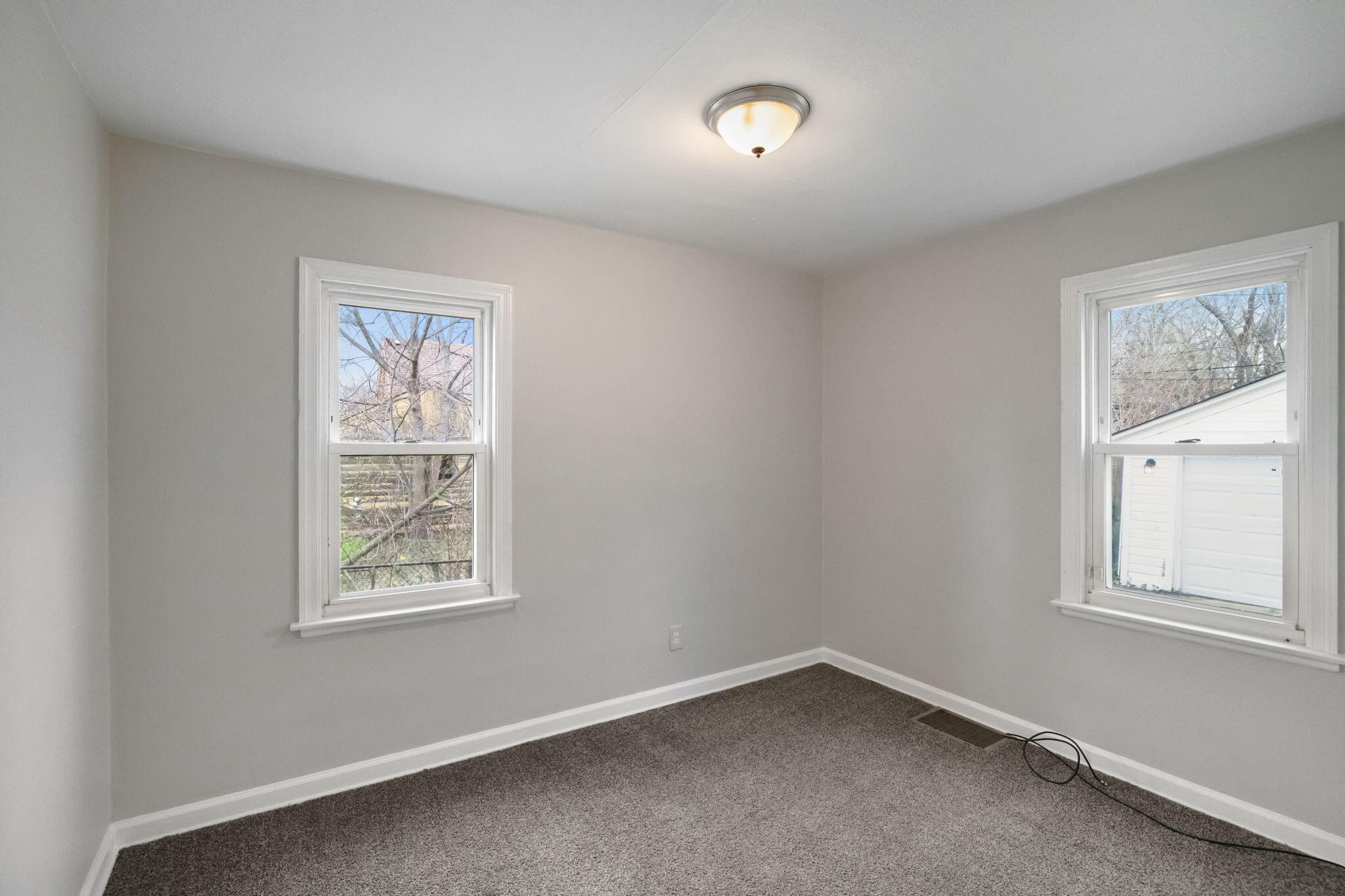 4327 Vermont Court Gary, IN 46409 - Photo 10 of 14 2048x1365