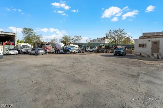 $6,400,000 | 10 Park Avenue, East Orange, NJ 07017