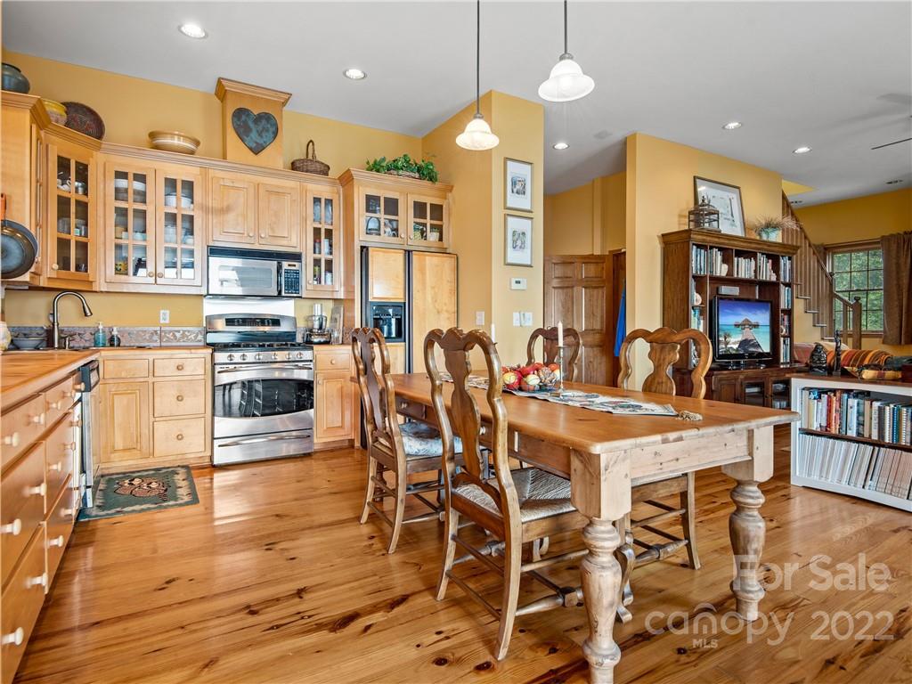 168 Bold Spgs Road Sylva, NC 28779 - Photo 8 of 43 Gallery Image 8