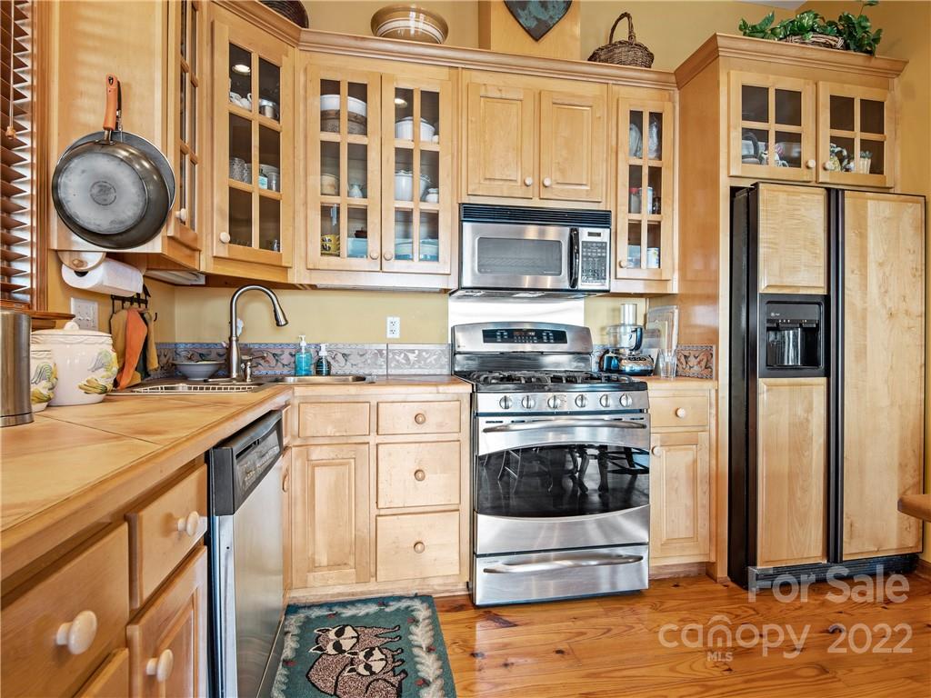 168 Bold Spgs Road Sylva, NC 28779 - Photo 9 of 43 Gallery Image 9