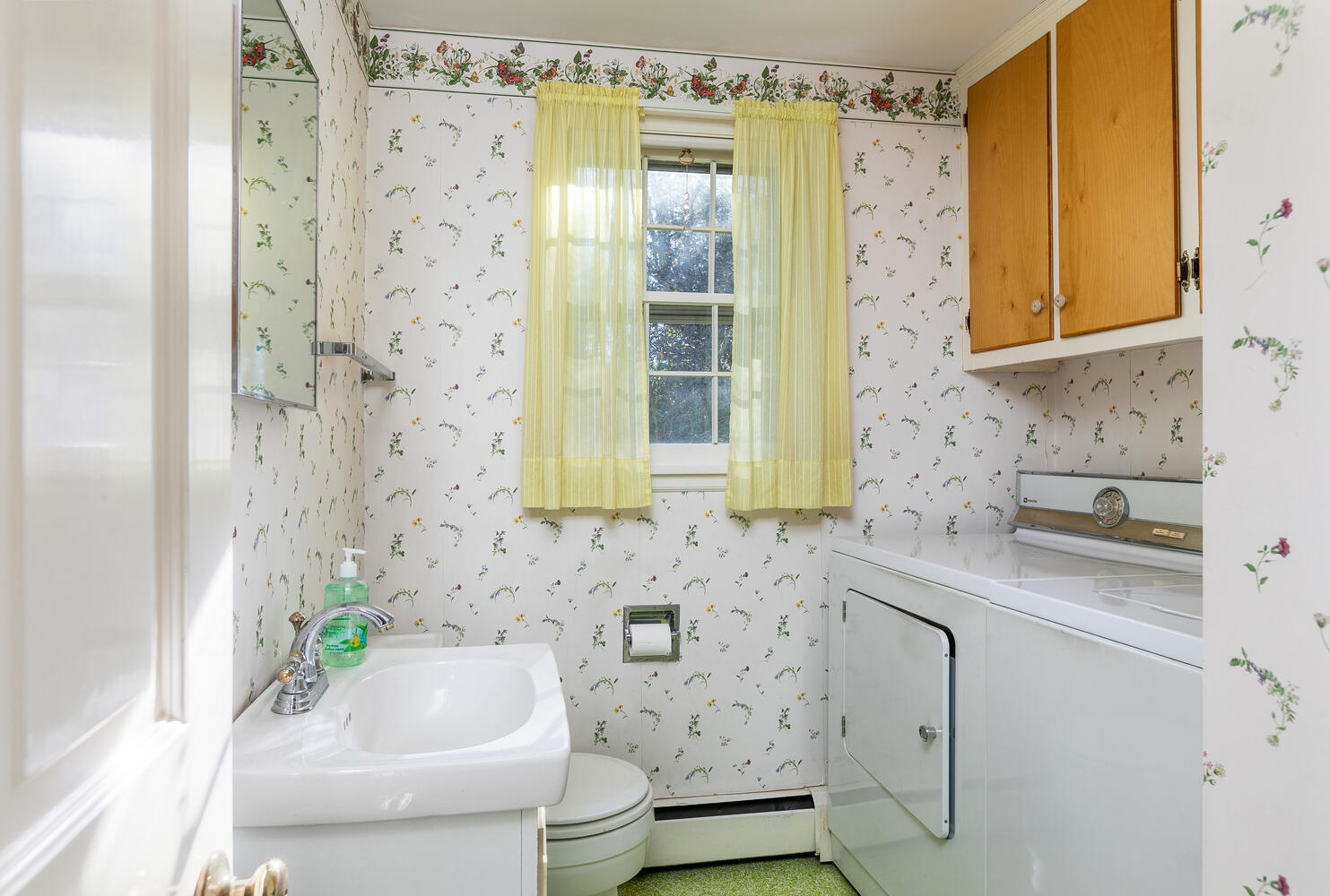 124 Oakhurst Road Cape Elizabeth, ME 04107 - Photo 15 of 32 124 Oakhurst Rd Cape Elizabeth-large-016