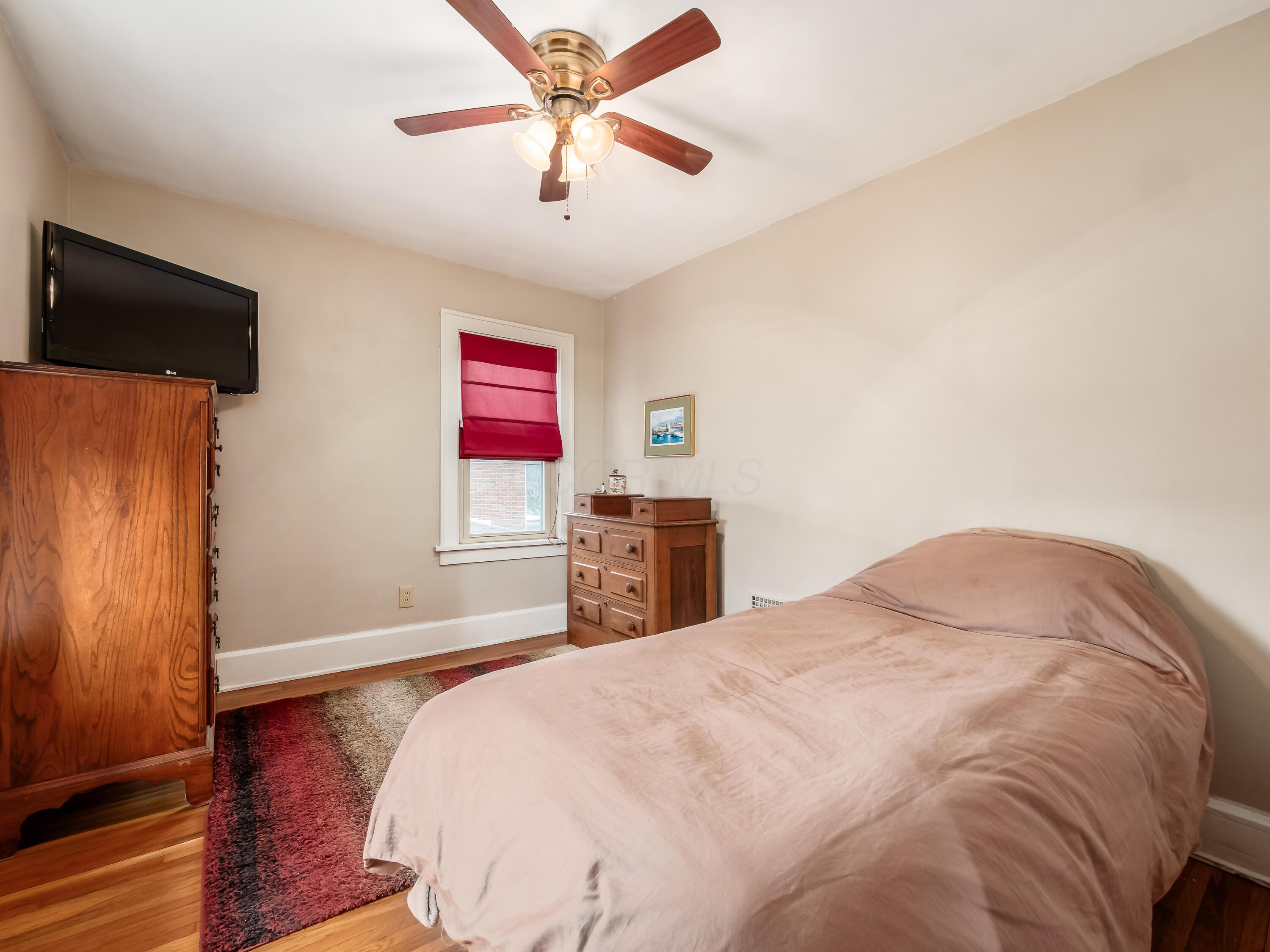 2151 Fairfax Road Columbus, OH 43221 - Photo 25 of 39 Bedroom 3