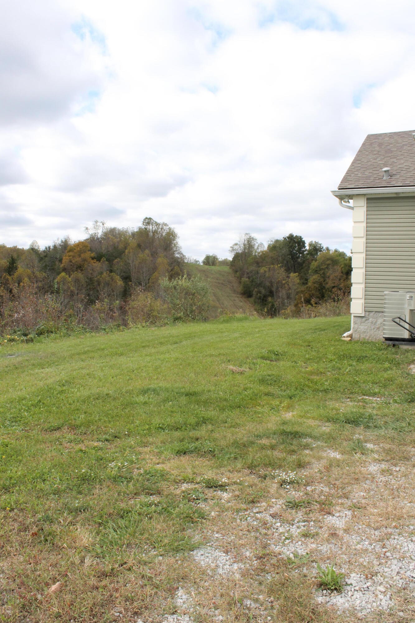 201 Whitlock Road Richmond, KY 40475 - Photo 6 of 31 IMG_5634