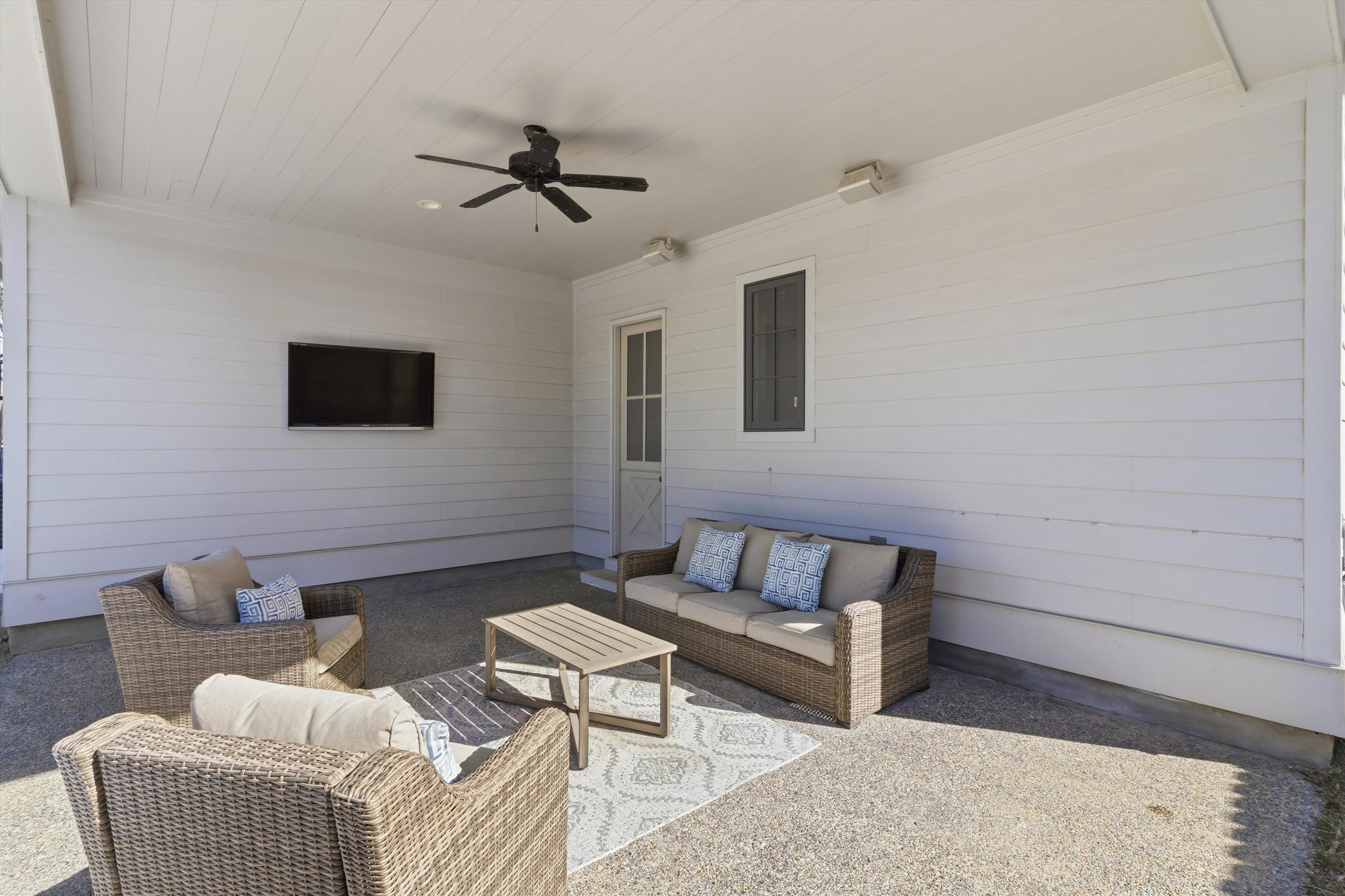 1111 Hayne Road Memphis, TN 38119 - Photo 35 of 40 View of patio / terrace featuring an outdoor hangout area and a ceiling fan