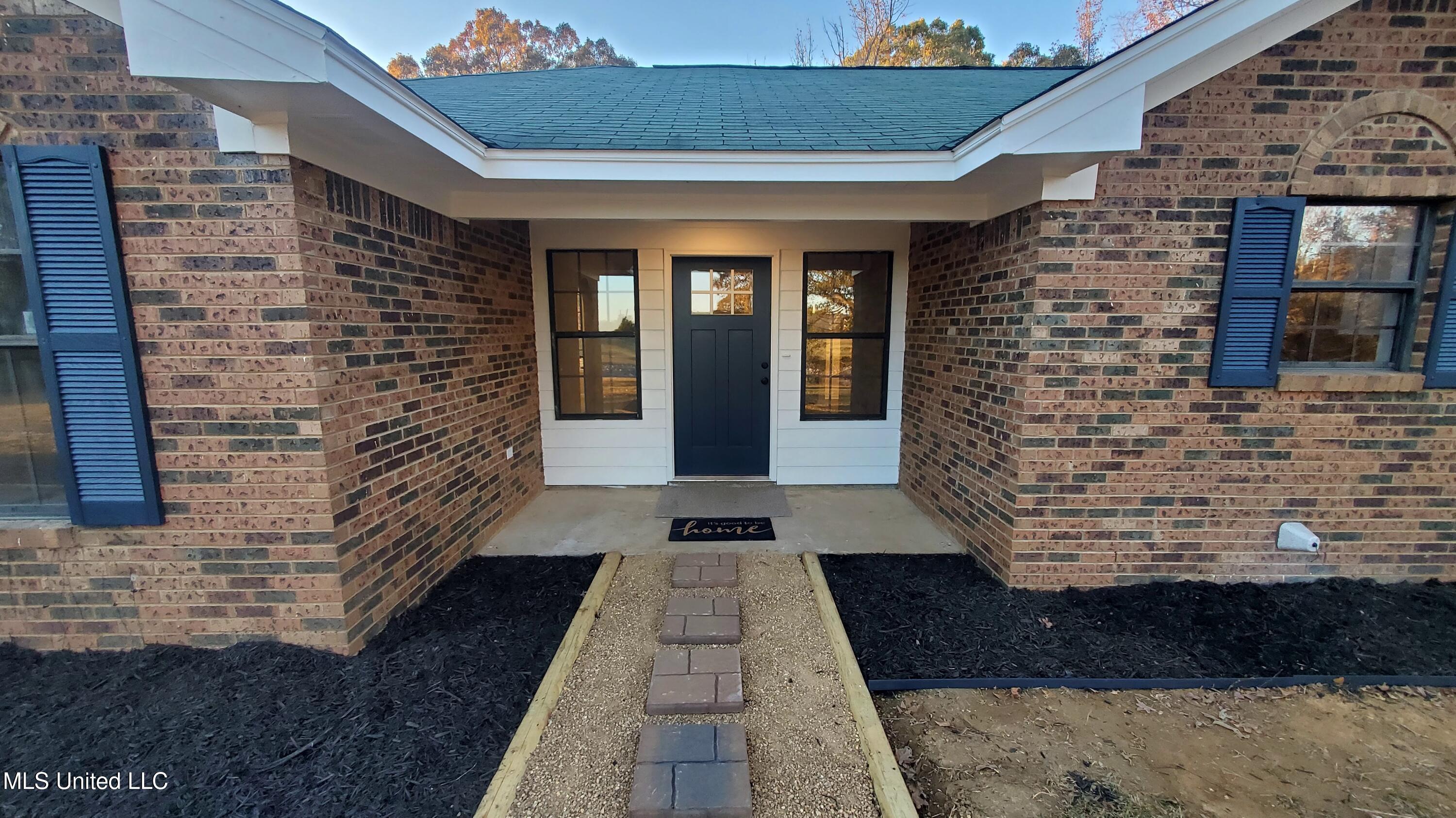 12141 Teasdale Road Enid, MS 38927 - Photo 3 of 35 20241203_160642