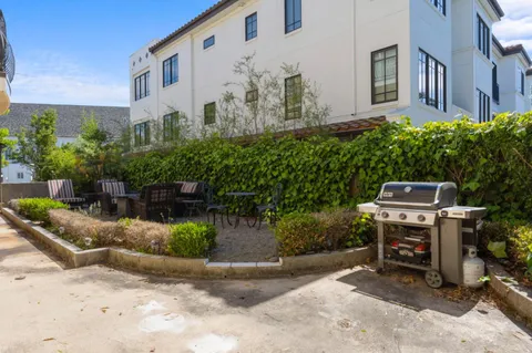 $1,465,000 | 107 El Camino Real, Unit 104, Burlingame, CA 94010