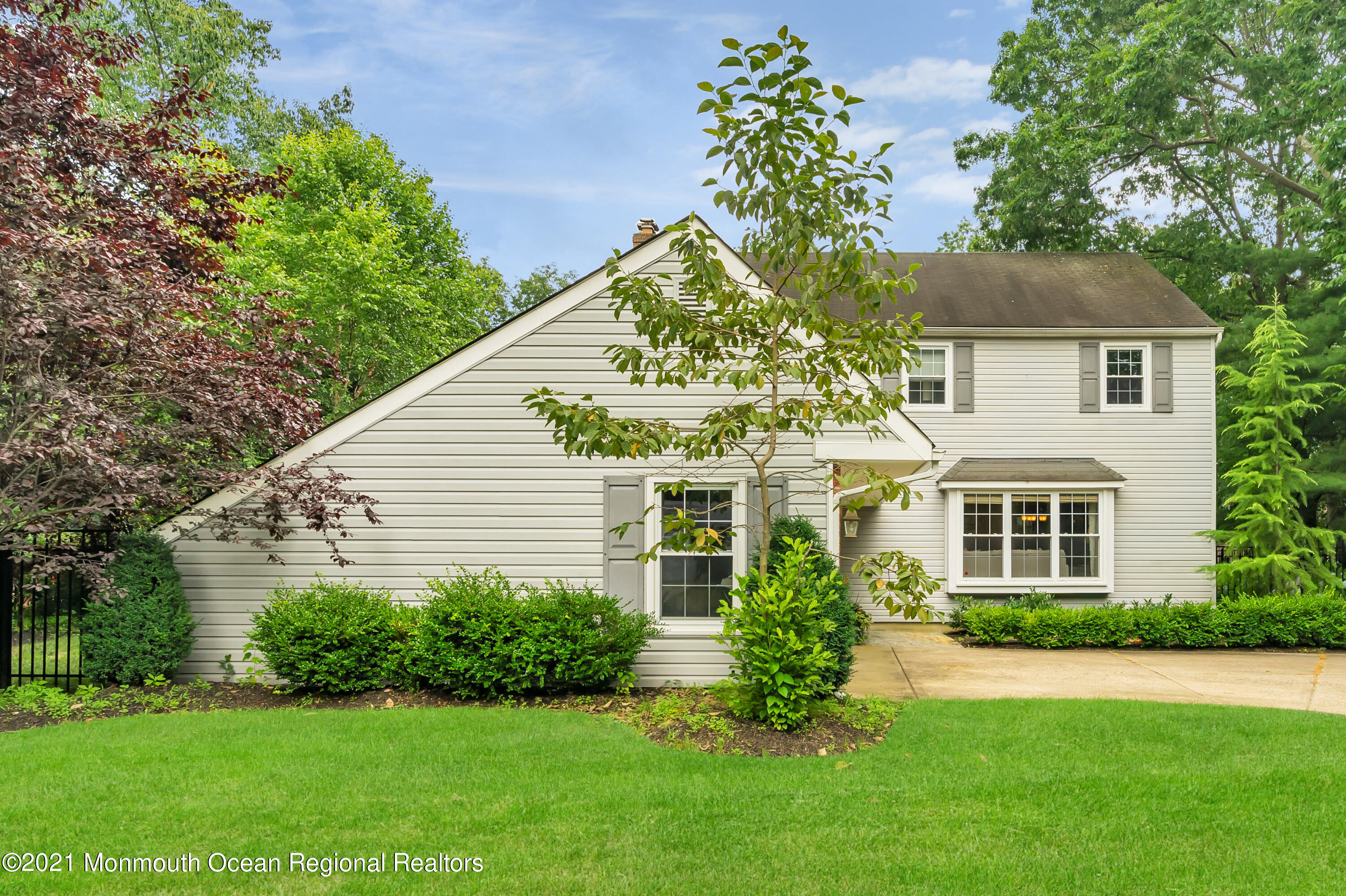 8 Partree Road Jackson, NJ 08527 - Photo 3 of 35 a view of a house with a yard and potted plants