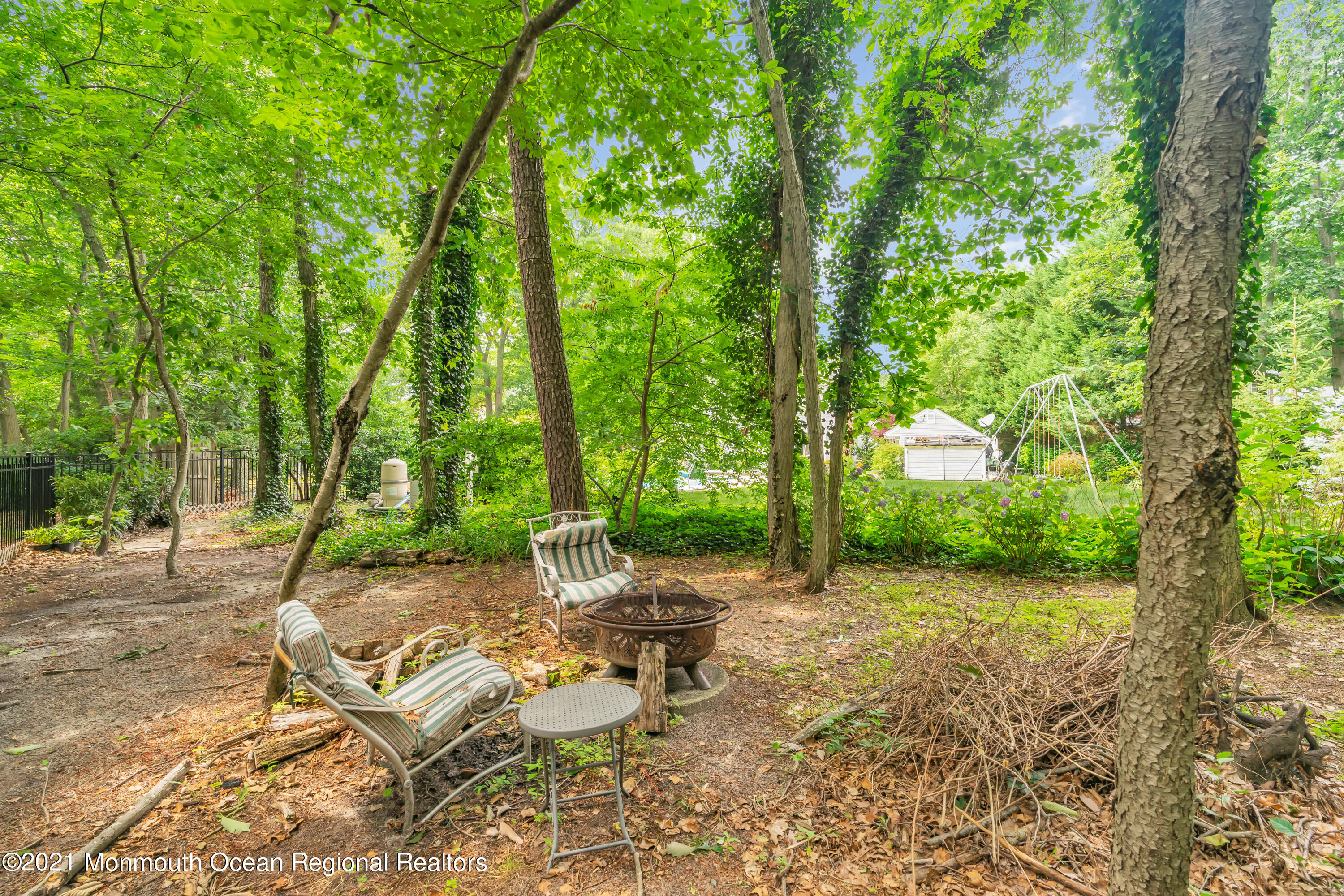 8 Partree Road Jackson, NJ 08527 - Photo 34 of 35 a view of a backyard with sitting area