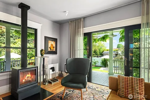 $1,725,000 | 7541 Seward Park Avenue South, Seattle, WA 98118