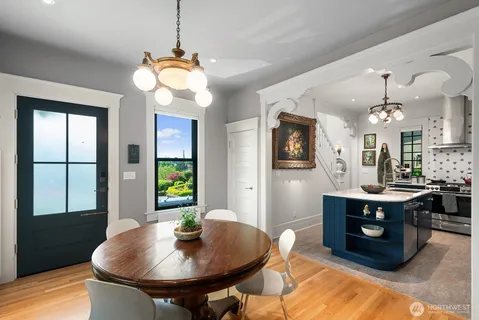 $1,725,000 | 7541 Seward Park Avenue South, Seattle, WA 98118