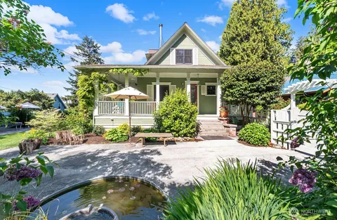 $1,725,000 | 7541 Seward Park Avenue South, Seattle, WA 98118